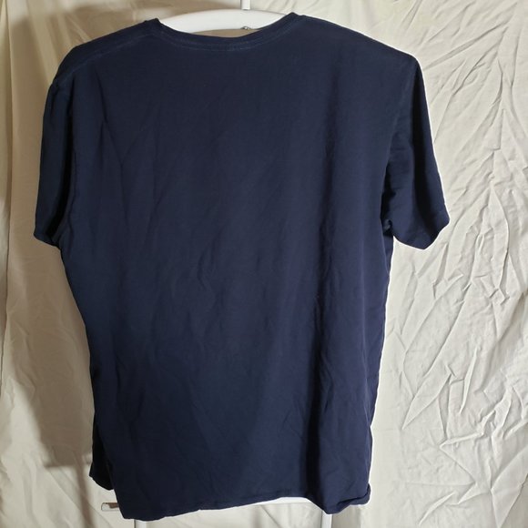 Yuri on Ice Hot Topic Tshirt Mens XL Navy Blue with Character Graphic Front - Picture 4 of 4